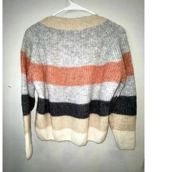 Subdued Womens Striped Colorblock Wool Vneck Sweater - Picture 6 of 6